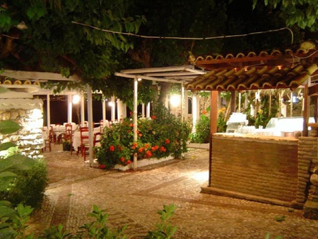 Taradella Hotel Alissos 외부 사진
