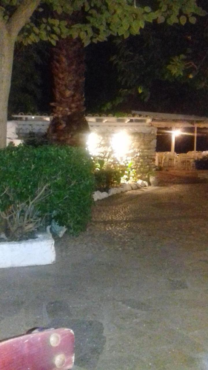 Taradella Hotel Alissos 외부 사진